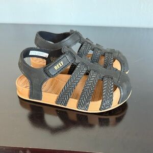 Reef Kids Black and Tan Sandals